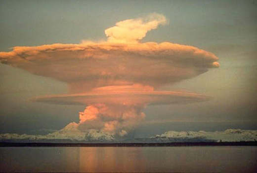 Файл:Lenticular cloud-1.jpg
