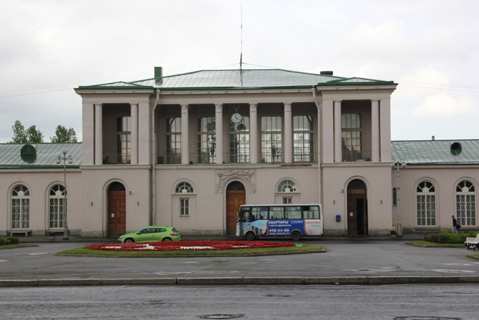 Файл:Pushkin vokzal.jpg